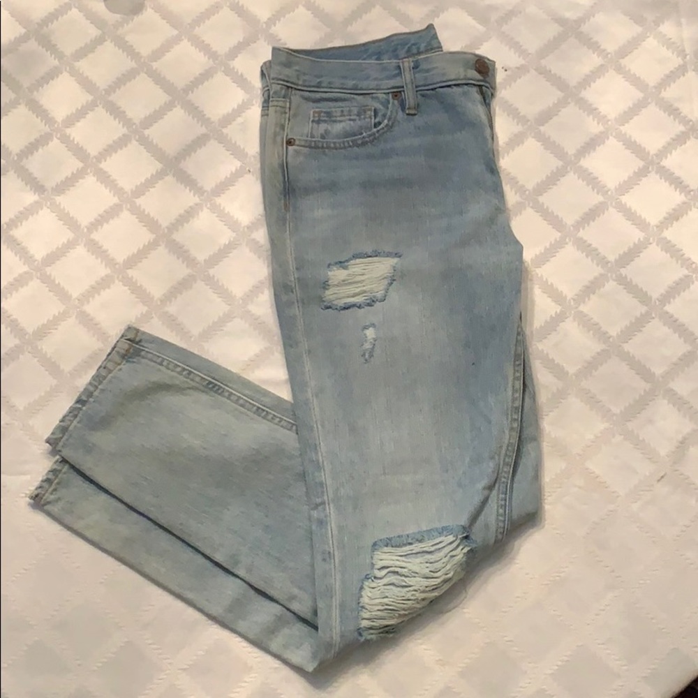 NWOT BDG boyfriend jeans